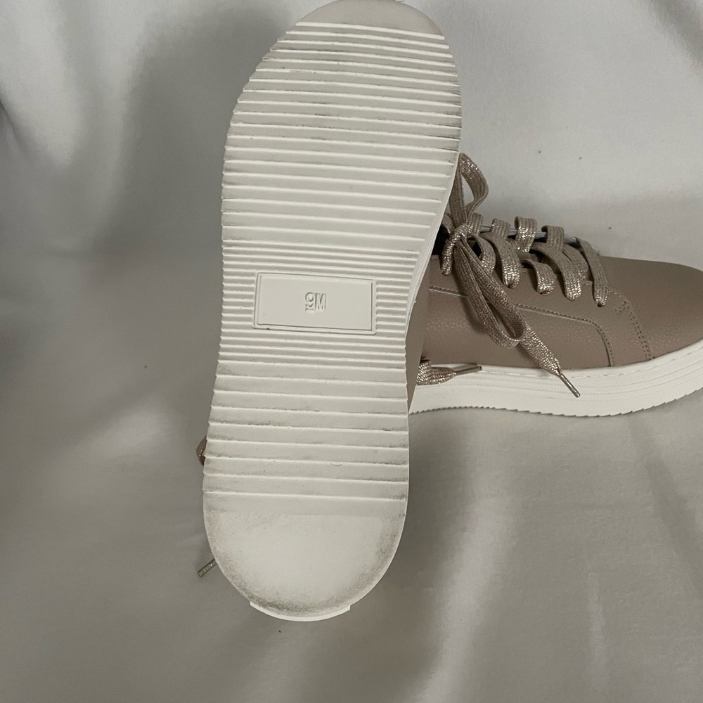 Joy sneakers tan color platform size 9 - Picture 5 of 8